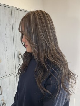 ロテ(LOTE.) 黒髪/クラゲヘアー/オリーブグレー/小顔/ココアベージュ/一宮