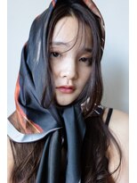 キネン バイ ツリー 宇都宮(kinen by tree)&nbsp;スカーフヘアアレンジグレージュフェザーカットシースルーバング