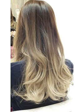 インプルーヴ アートスタイルヘアー(imProve Art style hair) 外国人風バイヤレージュカラー♪