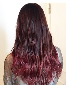 イル(iLu.) ピンクバイオレットグラデーションバーガンディワインレッド