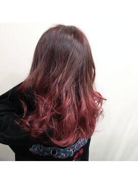 リリス(l'iris) グラデーションカラー×ピンクバイオレット×ハッシュカット20代