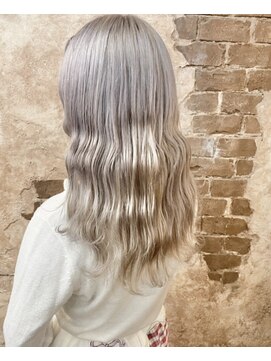マギーヘア(magiy hair) ホワイトシルバー［magiyhair西部笑］