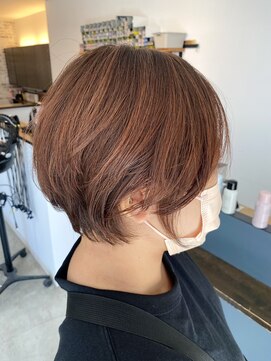 リタ(Rita) ショート×ハイライト入りオレンジベージュ