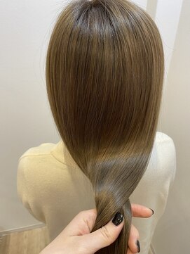 マイン(MINe) 艶髪 ストレートロング 髪質改善 トリートメント 韓国風
