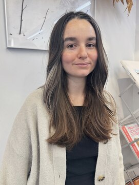 アンダーカレント(undercurrent) 大人レイヤースタイル