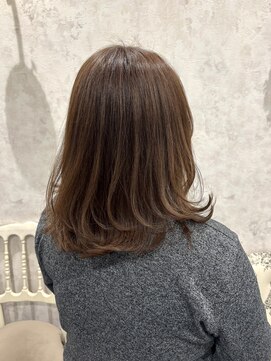 ディーヴァヘアーエズ(DIVA hair Eze) 【yui】レイヤー×シークレットハイライト