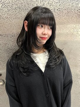 リタ(Lita) ザクザクワンカールレイヤーロング