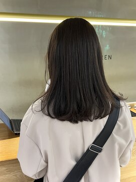 ローレン(LOREN) イメチェン/ホワイトブロンド/外ハネボブ/ワイドバング/栄/久屋