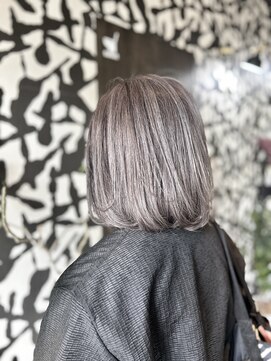 エミタス 三年坂(Emitas) ダークグレー【和歌山美容室】