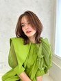 ヘイリー(HAILEY) すそは外ハネ、表面内巻きのワンカールずつの簡単巻き髪♪
