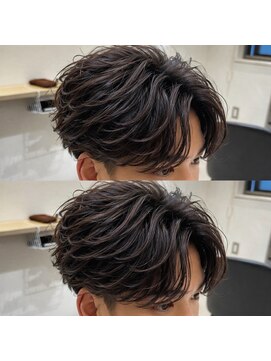 アイトーキョープラスシー 横浜(AI TOKYO+Sea) 横浜/高島町/フェザーパーマ/毛流れパーマ/センターパート