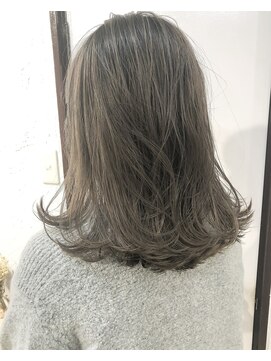 ヘアーアンドアトリエ マール(Hair&Atelier Marl) 【Marl】カーキグレージュの無造作セミディ♪
