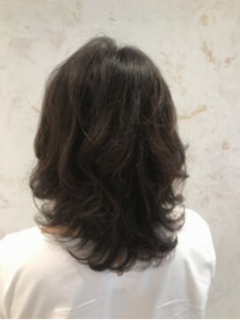 ジーナ セントラル銀座(Zina) お洒落なグレイカラー