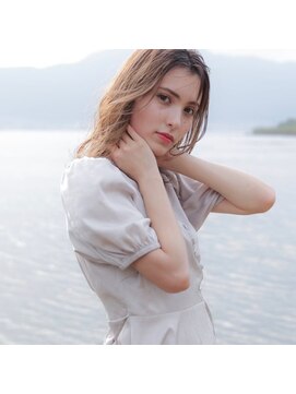 アニータバイガネイシャ(Aujua anita by ganesha) 透け感ベージュミディアム#髪質改善#長浜#ブリーチ#ダブルカラー