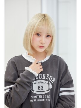 ミチオ ノザワ ヘアサロン ギンザ(Michio Nozawa HAIR SALON Ginza) 内巻きボブ/ハイトーン/ホワイトベージュ/外国人風/20代/30代