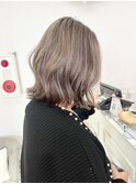 ハイライト くびれミディアムグレージュ  イメチェン