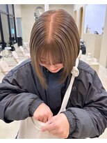 スニュウ(snuw)&nbsp;ケアカラー透明感カラーオリーブカラーボブ