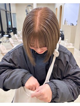 スニュウ(snuw) ケアカラー透明感カラーオリーブカラーボブ