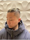 フェードマンバンスタイル/短髪/金メッシュカラー
