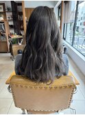 オリーブベージュカラー