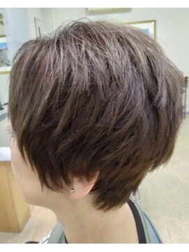 美容室R ショートレイヤー