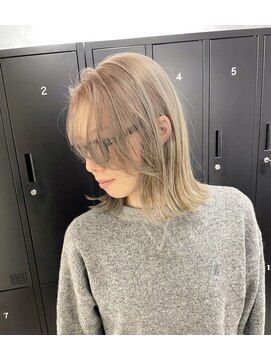 モアナ バイ ヘッドライト 三島店(Moana by HEADLIGHT) 【Moana三島】#ブリーチ#ダブルカラー#ハイトーン#ブロンド#ボブ