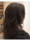 ツヤがあってコテで巻いたみたいなホットパーマ