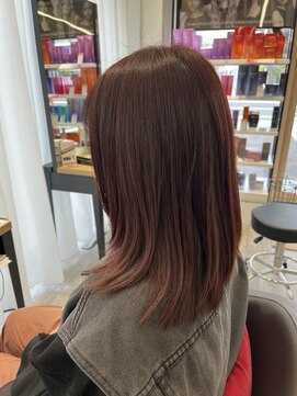 ウイ バイ ファースト 北四番丁店(u'i by first) レッドブラウンミディアムレイヤー