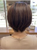 襟足を締めたショートデザイン!