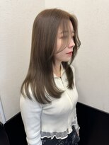 ラグナ(LAGUNA)&nbsp;オリーブベージュ/顔周りレイヤー/ブリーチなしミディアムロング