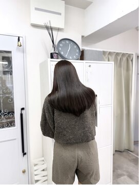 アチェロ(Acero.) 韓国風レイヤー×艶髪ダークグレー