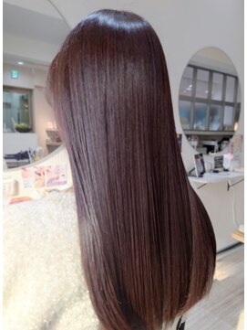 ムク(muku.) 大人髪を美しく整える 艶感ストレートロング