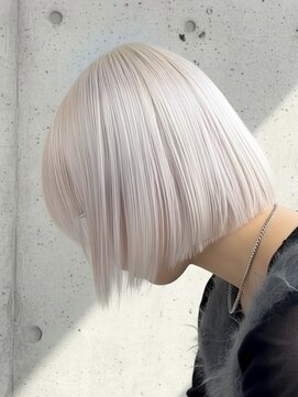 プネル(punel) 原宿　ホワイトベージュ　ホワイトブロンド　ボブ　ケアブリーチ