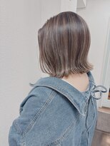 ジェナ(Jena)&nbsp;グレージュカラー　ハイライト