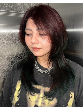 ノラ ウメダ(NORA UMEDA) Y2K平成ヘアエンドカラーハッシュカットレイヤーカットシャギー