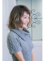 アリー(Allee)&nbsp;ミディアム～ふわっとバング～ベージュ系