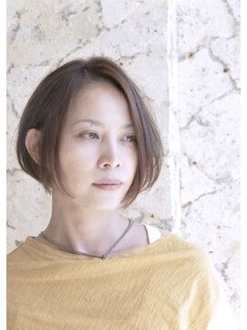アトリエ エス atelier es HAIRDESIGN オトナボブ/ひし形シルエット/センターパート/大人可愛い/透明感