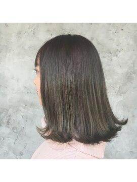 コルジャ ヘアー ミディアムボブ