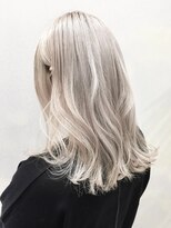 トルネード(TORNADO)&nbsp;ケアブリーチで作るホワイトミルクティーアッシュ