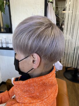 シャラ美容室 White beige