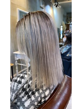 ソルトウォーター 南堀江(SALT WATER) シルバーベージュ