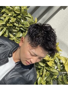 サップ 茨木店(Sup) フェードカット/メンズパーマ/ツイストパーマ/理容室/茨木/大阪