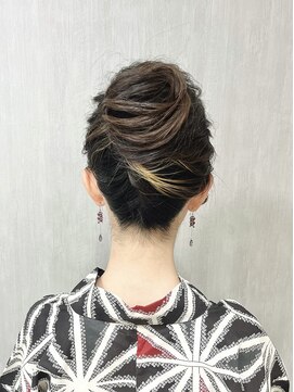 ヘアーメイクサロンアール(hair make salon R) 夜会巻き