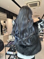 ステア ケース(stair case)&nbsp;ネイビーのバレイヤージュ　30代40代　艶髪