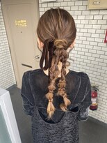 ソノ(sono)&nbsp;参列　お呼ばれ　ツイン　ツインポニー　ツインアレンジ