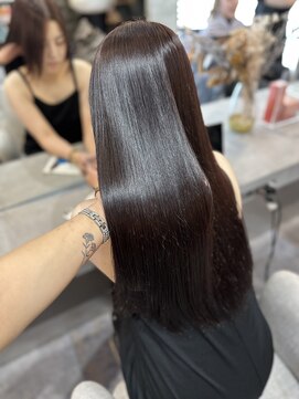 ラビス(Lovis) Ikuno/レイヤーカット/夏のヘアアレンジ/オリーブ