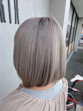 アース 一宮店(HAIR & MAKE EARTH) ホワイトベージュ