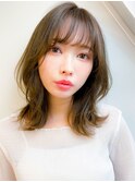 大人可愛い艶髪秋色カラーオリーブアッシュくびれウルフレイヤー