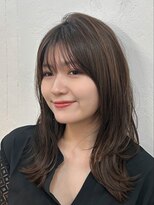 ファルベ(Farbe) 外ハネワンカールミディアムレイヤーカットブラウン