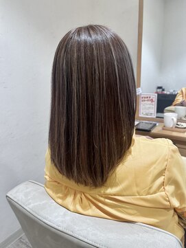 ルシードスタイル リム(LUCIDO STYLE Rim) セミディ×白髪ぼかしハイライト